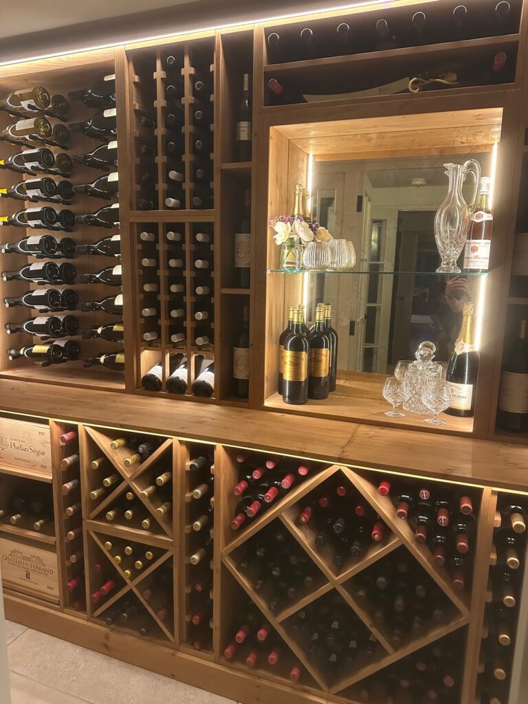 modulr wine wall in pine